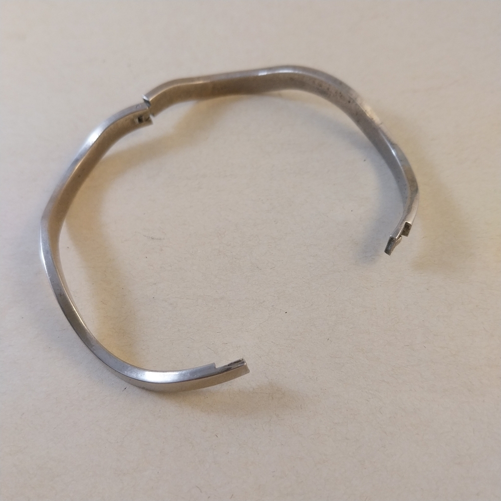 Sterling Silver Wave Bangle - Picture 11 of 14